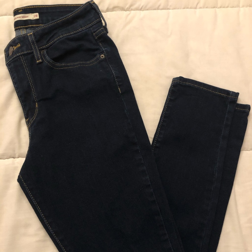 Levis- High Rise Skinny Jeans - Picture 2 of 3